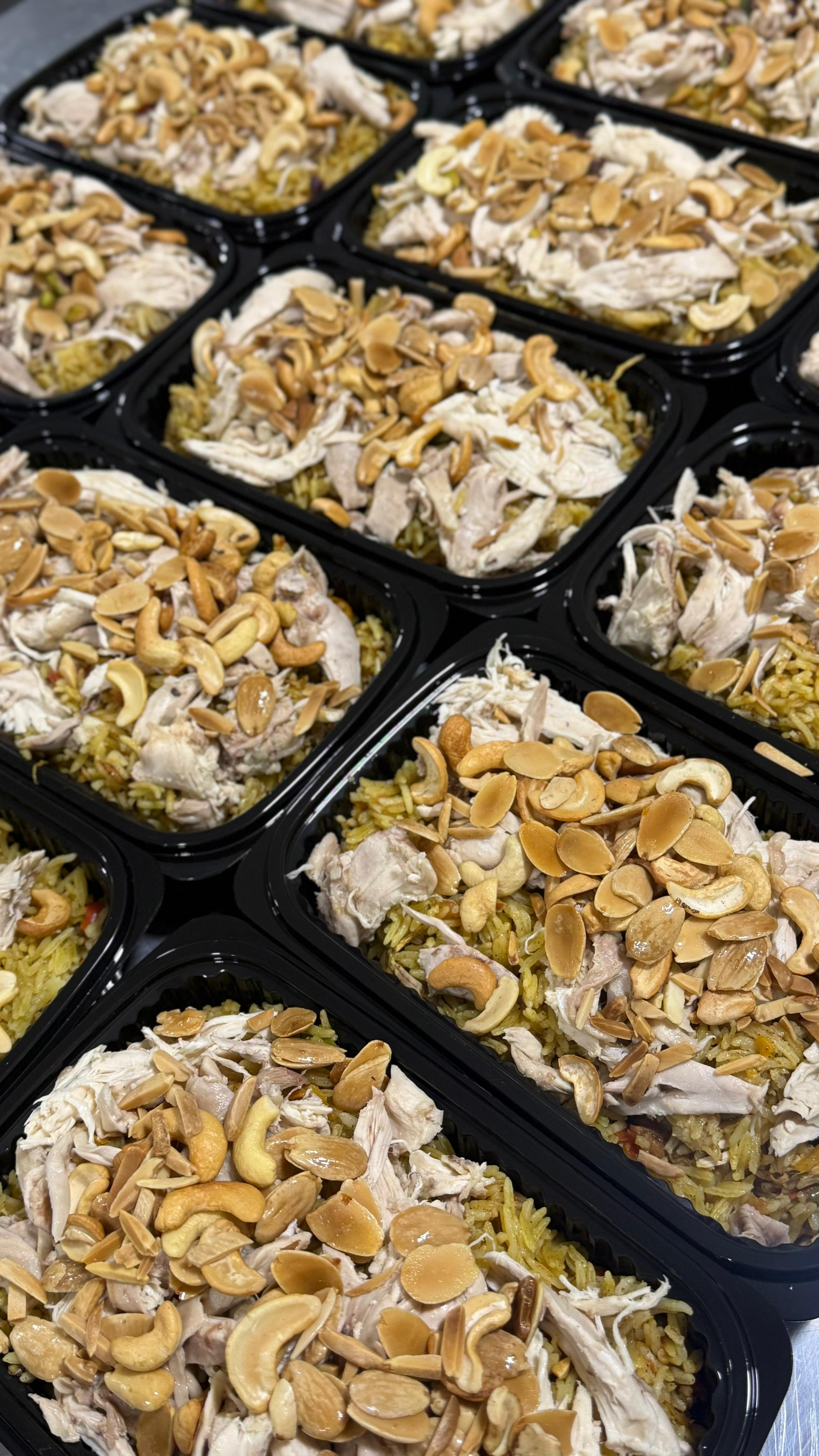 Chicken and rice with nuts